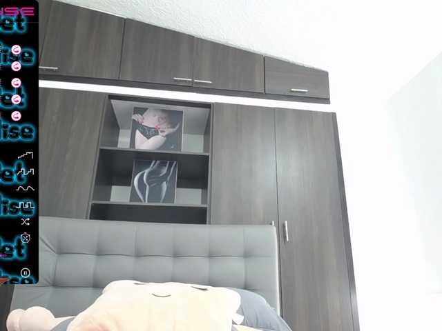 Live sex webcam photo for Luciana-30 #273861196