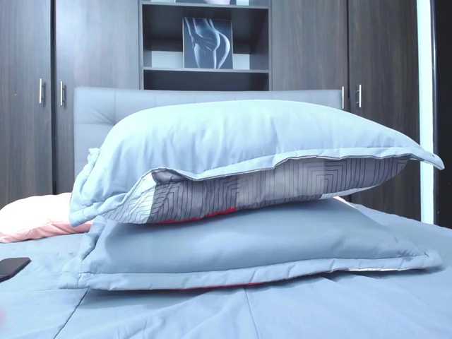 Live sex webcam photo for Luciana-30 #274026183