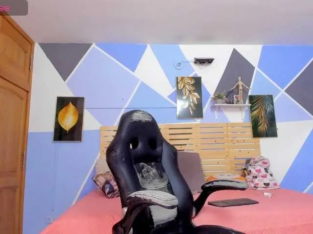 Live sex webcam photo for Luciana-Ortiz #278180578