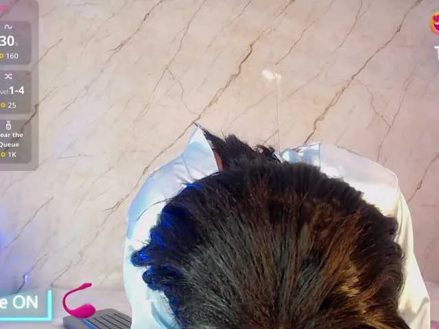 Live sex webcam photo for LucianaMorena #292089781