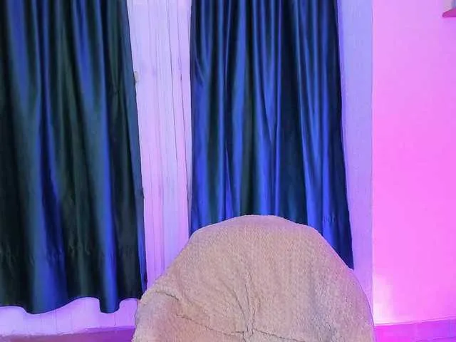 Live sex webcam photo for Luciasub #276526124