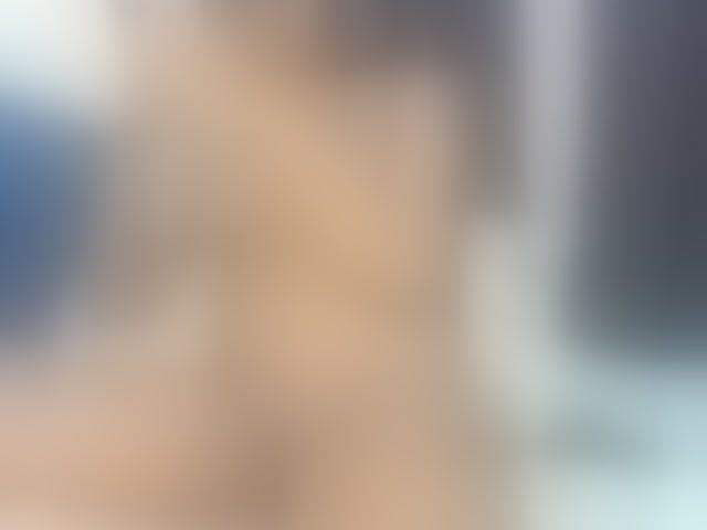 Live sex webcam photo for Lucienah #294186714