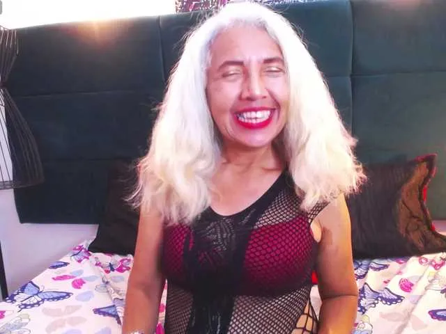 Live sex webcam photo for Lucila-Mix #278290350
