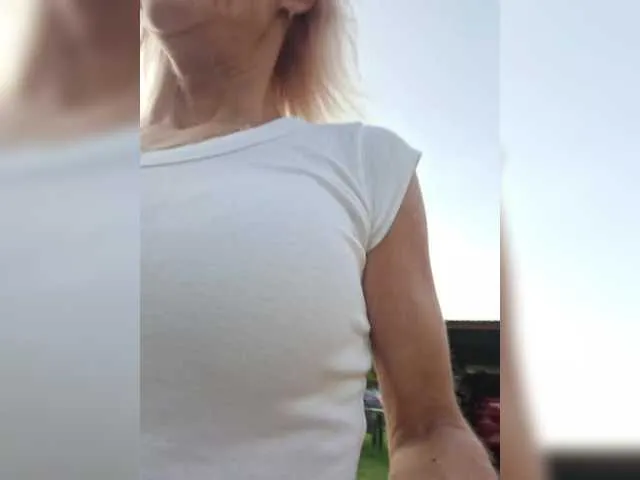 Live sex webcam photo for Lucille #291643509