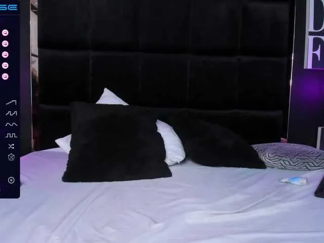 Live sex webcam photo for Lucina-1 #275943508