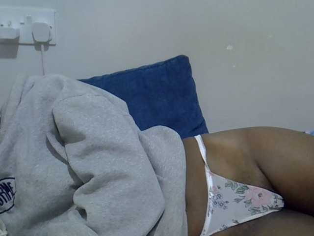 Live sex webcam photo for Luckiecharm #278102383