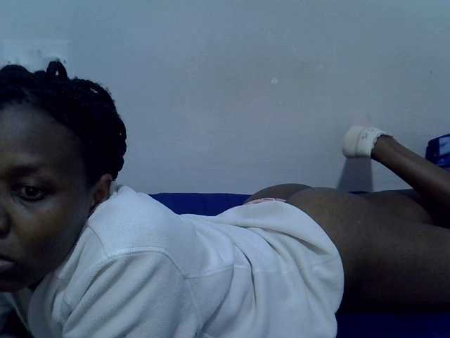 Live sex webcam photo for Luckiecharm #278143262