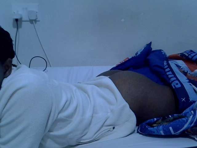 Live sex webcam photo for Luckiecharm #278172258