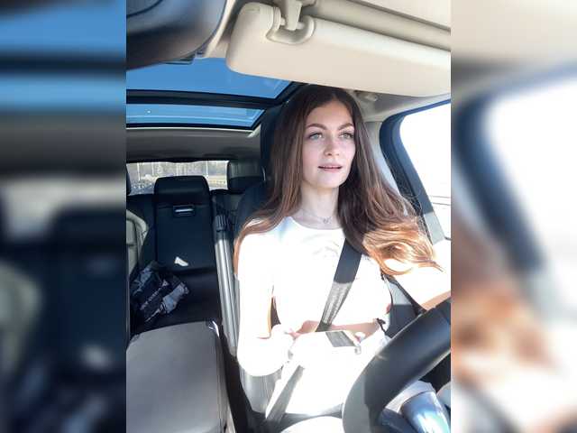 Live sex webcam photo for LuckyAlice #272817117