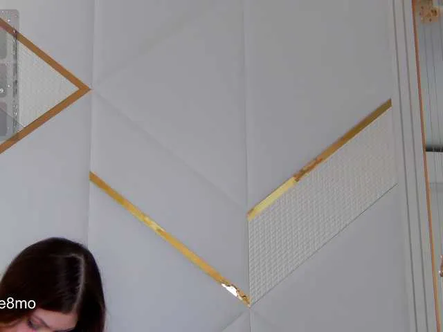 Live sex webcam photo for LuckyAlice #290642476