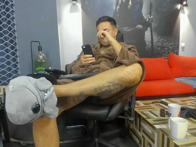 Live sex webcam photo for LuckyMaster4u #276929599