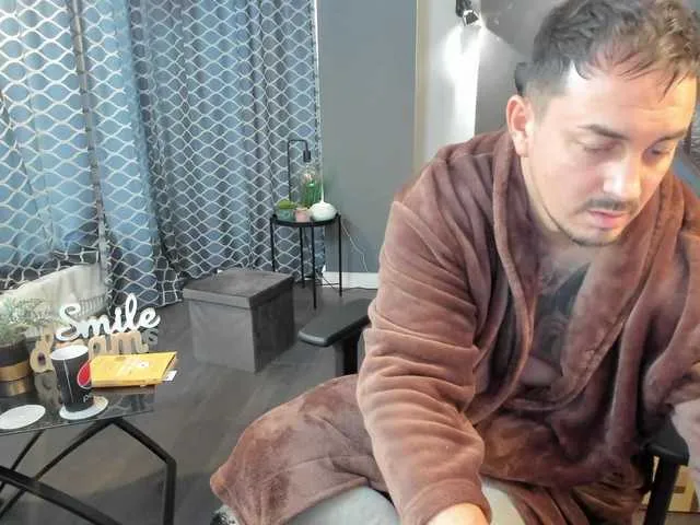 Live sex webcam photo for LuckyMaster4u #277171757
