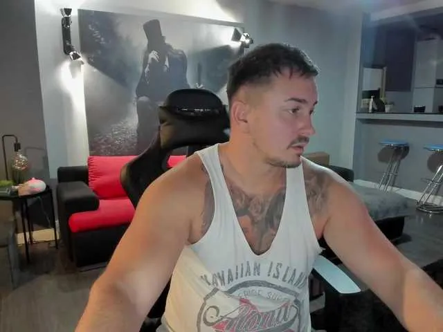 Live sex webcam photo for LuckyMaster4u #277570627