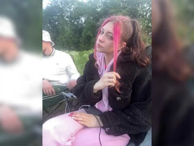 Live sex webcam photo for LuckyStar #291316690