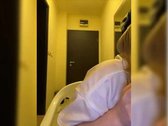 Live sex webcam photo for LuckyTokyo #277444416