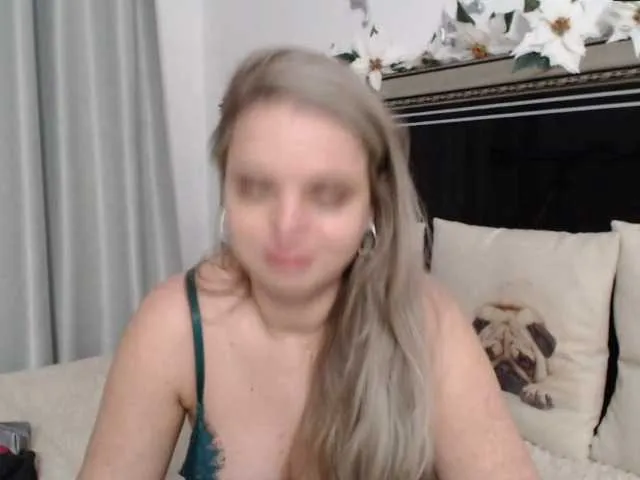 Live sex webcam photo for Lucritia #271700326