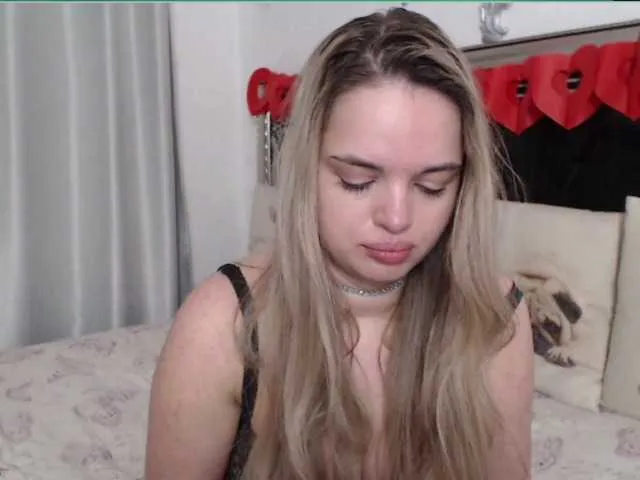 Live sex webcam photo for Lucritia #272484493