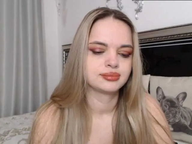 Live sex webcam photo for Lucritia #272533732
