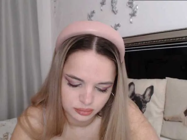 Live sex webcam photo for Lucritia #272889134