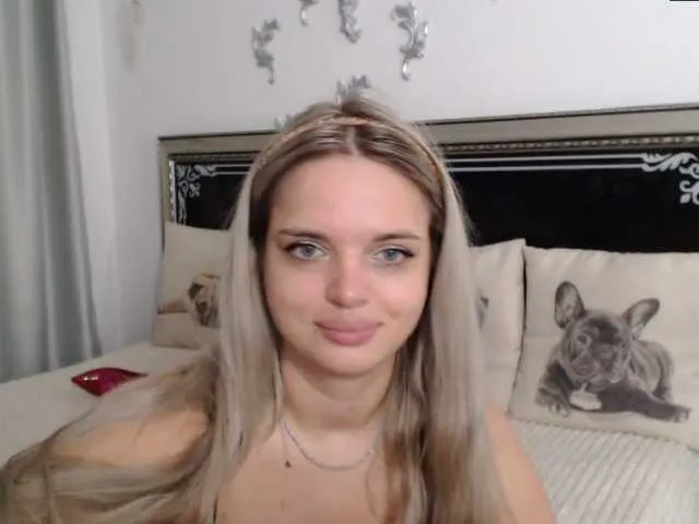 Live sex webcam photo for Lucritia #275936663