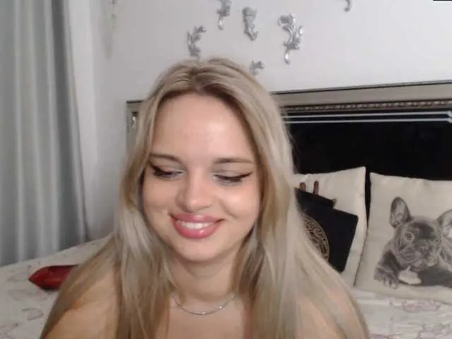 Live sex webcam photo for Lucritia #275970329