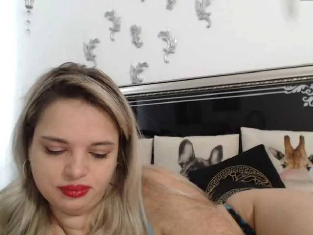 Live sex webcam photo for Lucritia #276453403