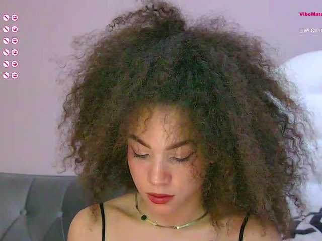 Live sex webcam photo for Lucy-Lou #276353522