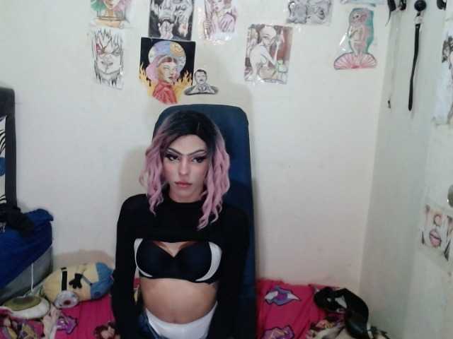 Live sex webcam photo for Lucy-Vendetta #273709508