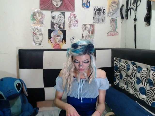 Live sex webcam photo for Lucy-Vendetta #273857098