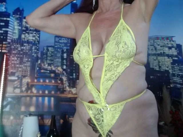 Live sex webcam photo for Lucy-mature #290289592