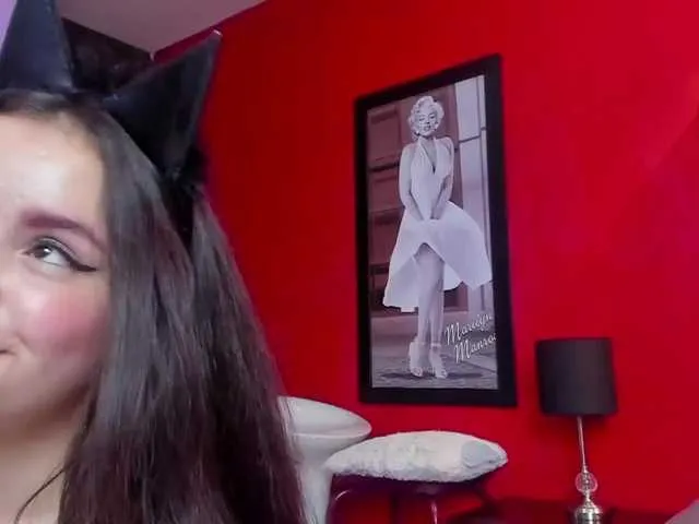 Live sex webcam photo for LucyJacob #272339949