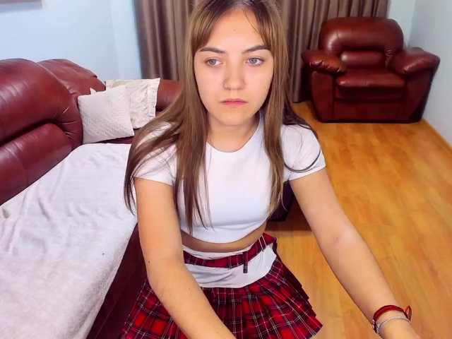 Live sex webcam photo for LucyJucy #273203567