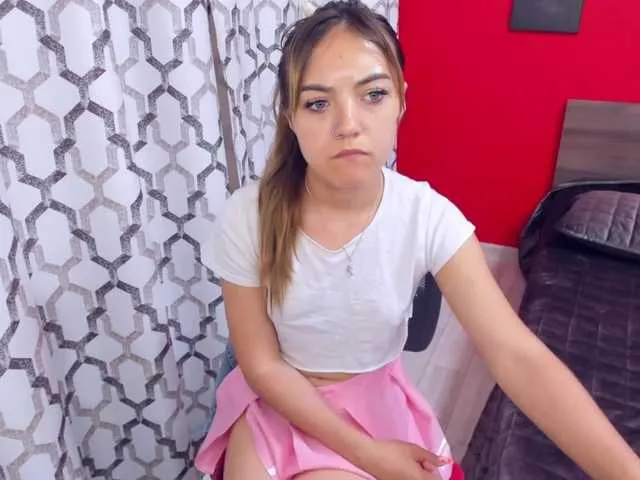 Live sex webcam photo for LucyJucy #273853620