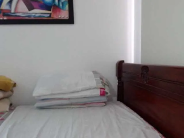 Live sex webcam photo for Lucypalmax #276123501