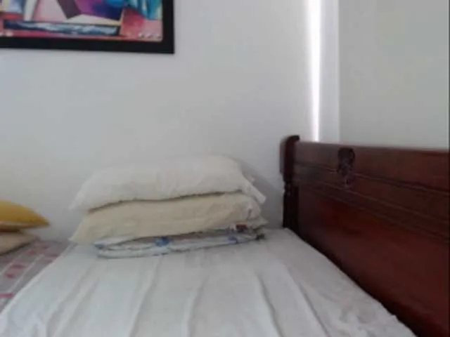 Live sex webcam photo for Lucypalmax #290416321