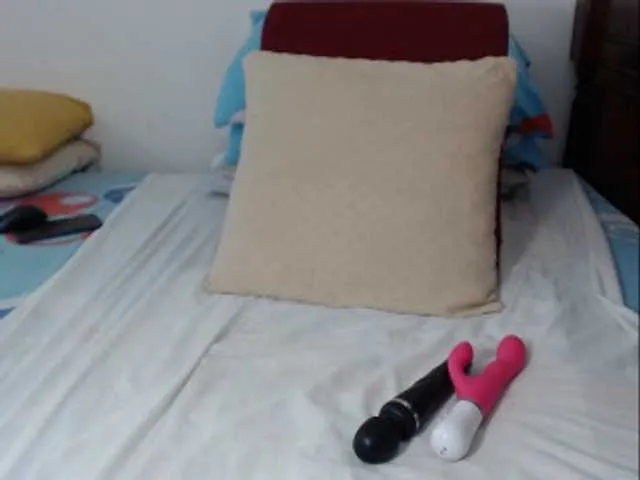 Live sex webcam photo for Lucypalmax #290543660