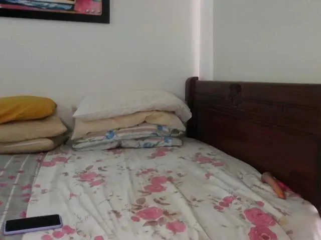 Live sex webcam photo for Lucypalmax #291577771