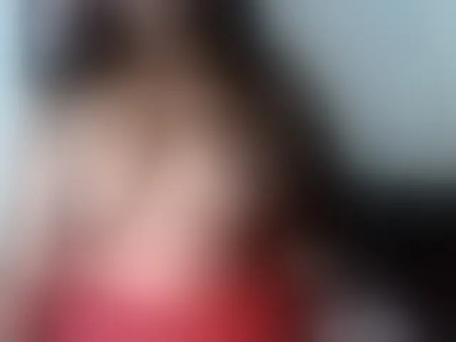 Live sex webcam photo for Lucypalmax #294016551