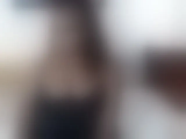 Live sex webcam photo for Lucypalmax #294142610