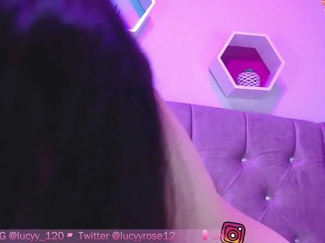 Live sex webcam photo for Lucyy-Rose #273545368