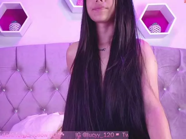 Live sex webcam photo for Lucyy-Rose #274171196
