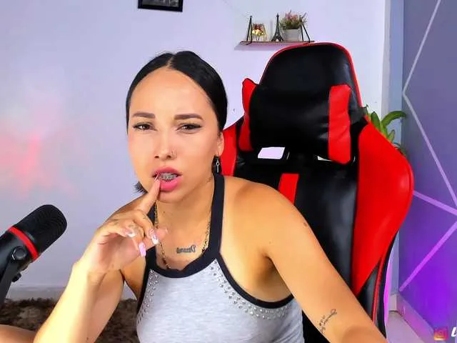 Live sex webcam photo for Lucyy-Rose #292078010