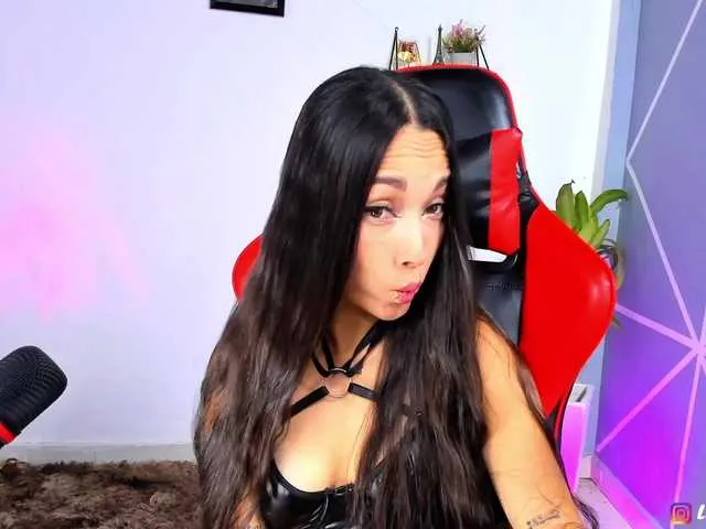 Live sex webcam photo for Lucyy-Rose #292139359