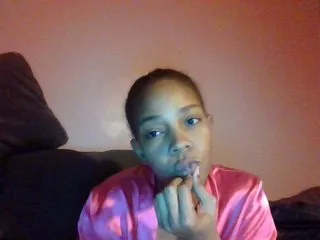 Live sex webcam photo for Luicy #201316331