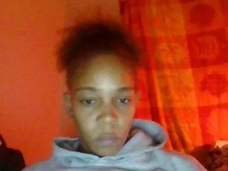 Live sex webcam photo for Luicy #205319517