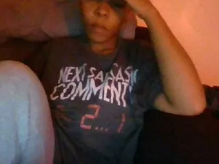 Live sex webcam photo for Luicy #206283582