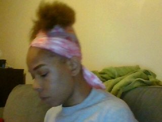 Live sex webcam photo for Luicy #207271121