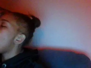 Live sex webcam photo for Luicy #207583069