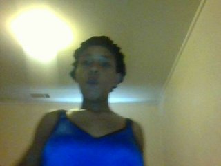 Live sex webcam photo for Luicy #208589020