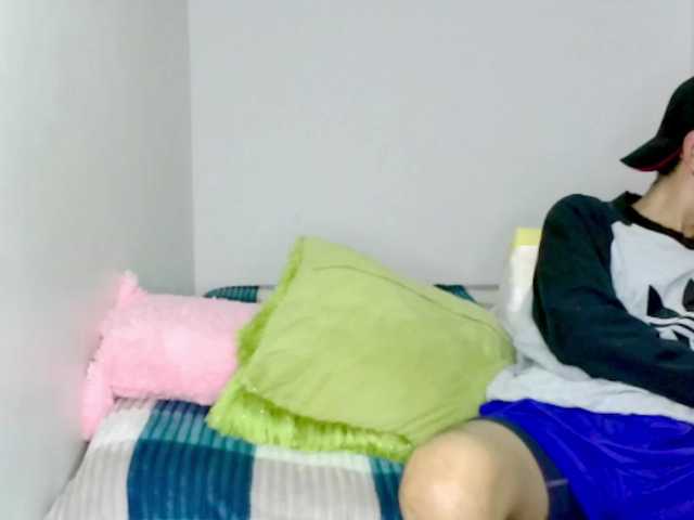 Live sex webcam photo for LuisyDenil #277853603